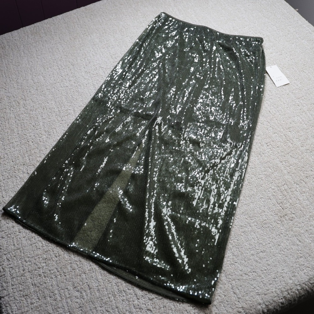 A New Day Women Olive Green Sequin High Waist Midi Skirt Size M NWT Holiday